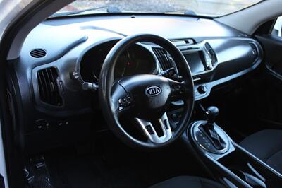 2012 Kia Sportage LX   - Photo 9 - Salem, OR 97317