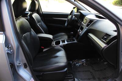 2013 Subaru Legacy 2.5i - Photo 17 - Salem, OR 97317