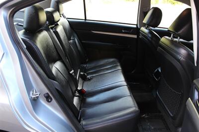 2013 Subaru Legacy 2.5i - Photo 15 - Salem, OR 97317