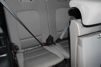 2017 Hyundai Santa Fe SE   - Photo 17 - Salem, OR 97317
