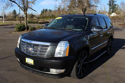 2013 Cadillac Escalade Luxury   - Photo 2 - Salem, OR 97317