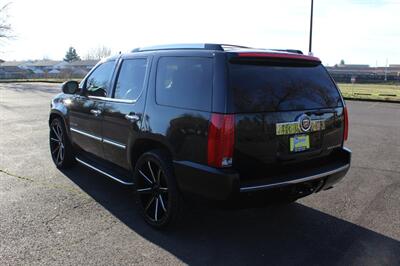 2013 Cadillac Escalade Luxury   - Photo 3 - Salem, OR 97317