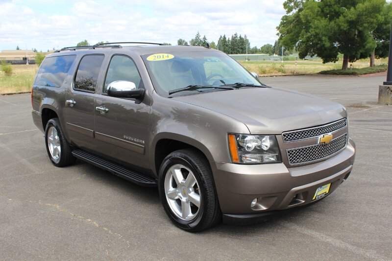 2014 Chevrolet Suburban LT  
