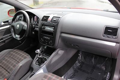 2009 Volkswagen GTI Base PZEV - Photo 15 - Salem, OR 97317