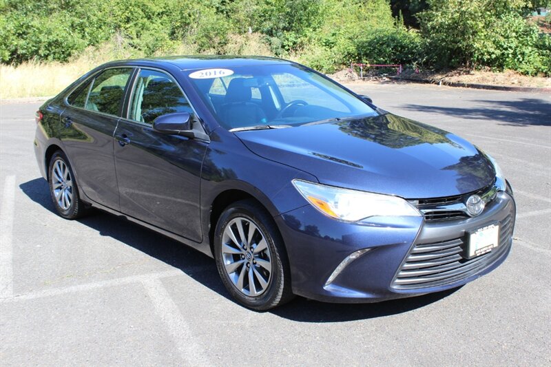 2016 Toyota Camry XLE  