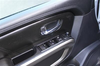 2015 Nissan Armada SV   - Photo 11 - Salem, OR 97317