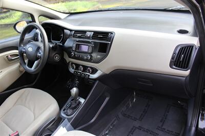 2012 Kia Rio 5-Door LX   - Photo 17 - Salem, OR 97317