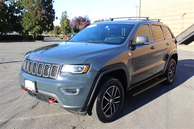 2017 Jeep Grand Cherokee Trailhawk   - Photo 2 - Salem, OR 97317