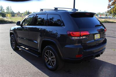 2017 Jeep Grand Cherokee Trailhawk   - Photo 3 - Salem, OR 97317