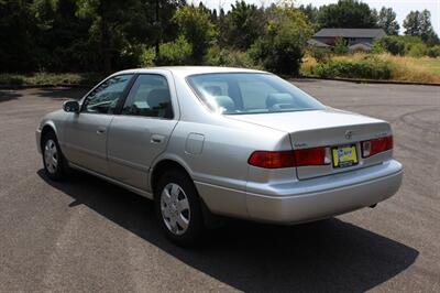 2000 Toyota Camry CE   - Photo 3 - Salem, OR 97317