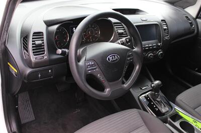 2018 Kia Forte LX   - Photo 9 - Salem, OR 97317