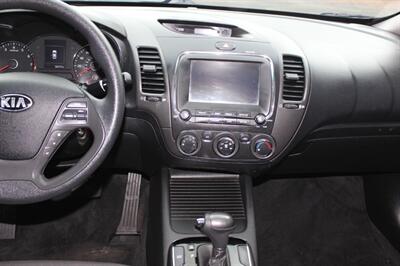 2018 Kia Forte LX   - Photo 14 - Salem, OR 97317