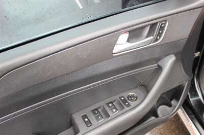 2015 Hyundai Sonata Limited 2.0T   - Photo 11 - Salem, OR 97317