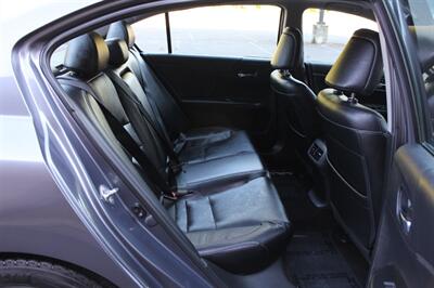 2015 Honda Accord EX-L w/Navi - Photo 15 - Salem, OR 97317