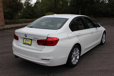 2017 BMW 320i   - Photo 4 - Salem, OR 97317