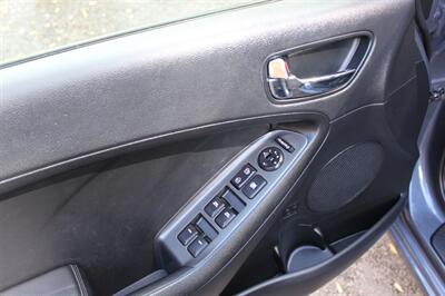 2014 Kia Forte EX   - Photo 11 - Salem, OR 97317