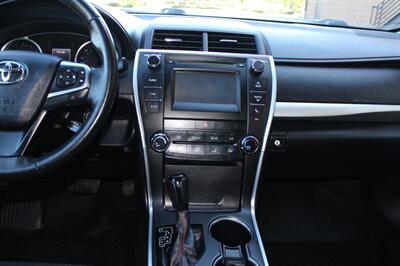 2015 Toyota Camry SE - Photo 14 - Salem, OR 97317