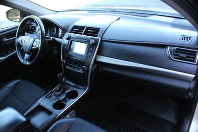 2015 Toyota Camry SE - Photo 16 - Salem, OR 97317