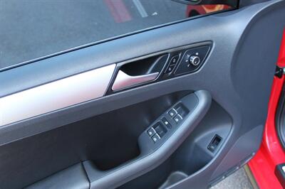 2014 Volkswagen Jetta GLI Autobahn PZEV - Photo 11 - Salem, OR 97317