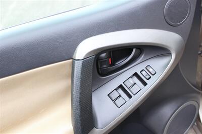 2011 Toyota RAV4   - Photo 11 - Salem, OR 97317