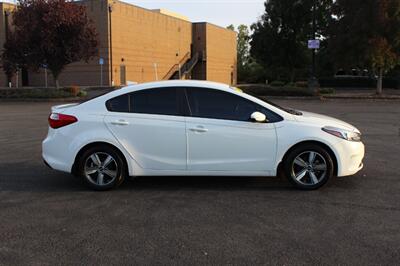 2018 Kia Forte S   - Photo 5 - Salem, OR 97317