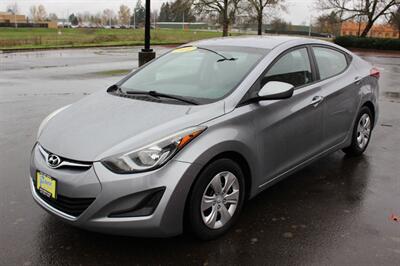 2016 Hyundai Elantra SE   - Photo 2 - Salem, OR 97317