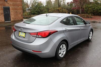 2016 Hyundai Elantra SE   - Photo 5 - Salem, OR 97317