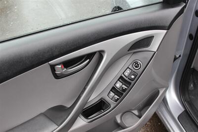 2016 Hyundai Elantra SE   - Photo 12 - Salem, OR 97317