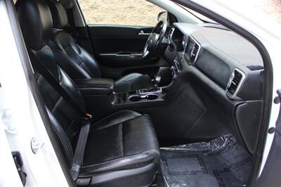2017 Kia Sportage EX - Photo 18 - Salem, OR 97317