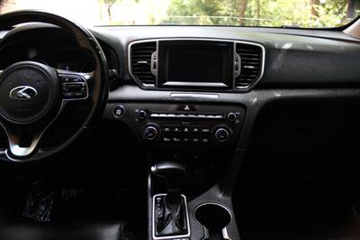 2017 Kia Sportage EX - Photo 14 - Salem, OR 97317