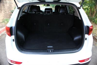 2017 Kia Sportage EX - Photo 15 - Salem, OR 97317