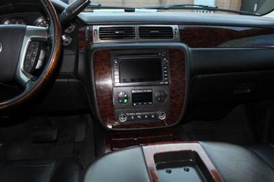 2007 GMC Yukon Denali   - Photo 13 - Salem, OR 97317