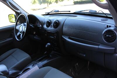 2006 Jeep Liberty Sport   - Photo 17 - Salem, OR 97317