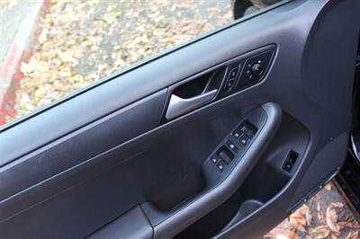 2015 Volkswagen Jetta S   - Photo 11 - Salem, OR 97317