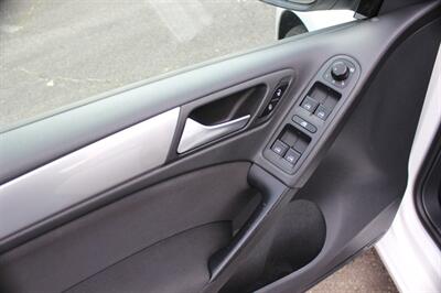 2012 Volkswagen Golf 2.5L PZEV   - Photo 11 - Salem, OR 97317