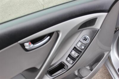 2014 Hyundai ELANTRA SE   - Photo 11 - Salem, OR 97317