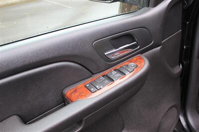 2009 Chevrolet Suburban LT   - Photo 11 - Salem, OR 97317