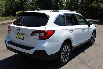 2018 Subaru Outback 2.5i Touring - Photo 4 - Salem, OR 97317