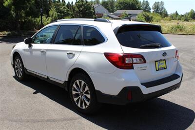 2018 Subaru Outback 2.5i Touring - Photo 3 - Salem, OR 97317