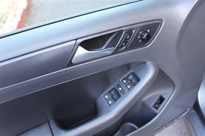 2012 Volkswagen Jetta SE PZEV - Photo 11 - Salem, OR 97317