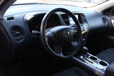 2013 Nissan Pathfinder S   - Photo 9 - Salem, OR 97317