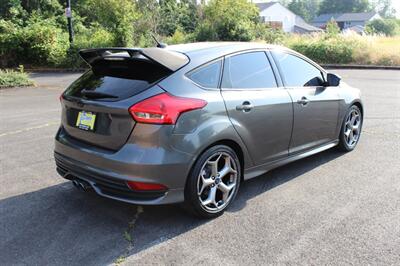 2017 Ford Focus ST   - Photo 4 - Salem, OR 97317