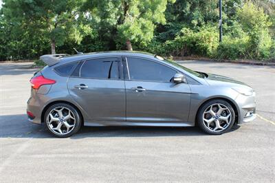 2017 Ford Focus ST   - Photo 5 - Salem, OR 97317