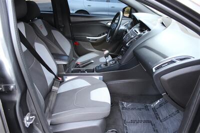 2017 Ford Focus ST   - Photo 18 - Salem, OR 97317