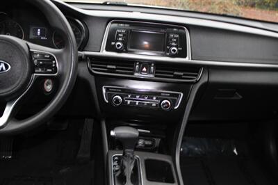 2016 Kia Optima LX - Photo 14 - Salem, OR 97317