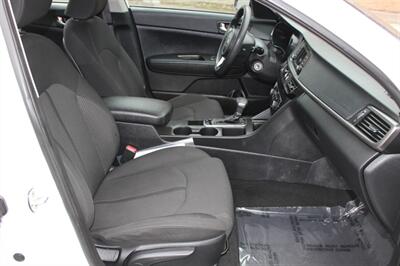 2016 Kia Optima LX - Photo 17 - Salem, OR 97317