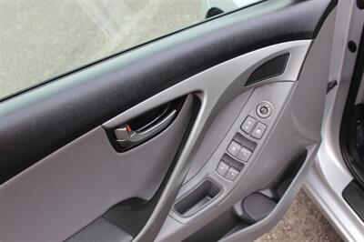 2013 Hyundai Elantra Limited   - Photo 11 - Salem, OR 97317