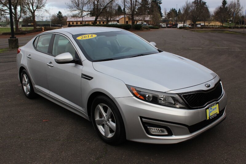 2014 Kia Optima LX's photo