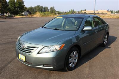2009 Toyota Camry LE   - Photo 2 - Salem, OR 97317