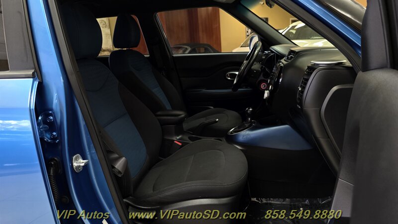 2015 Kia Soul + - Photo 16 - San Diego, CA 92126